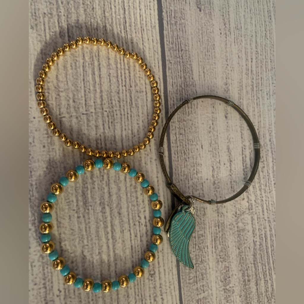 Gold Tone And Turquoise Colored Bracelet Set Of 3 Nwot